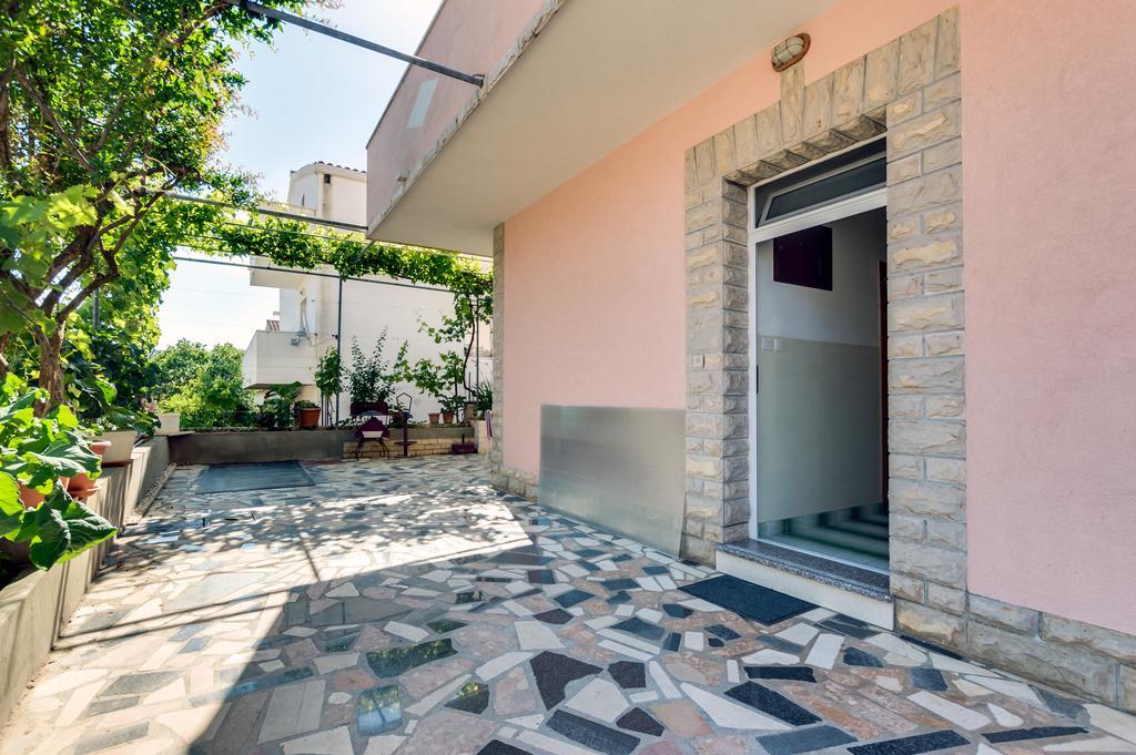 Apartmani Prkacin Trogir Exterior foto